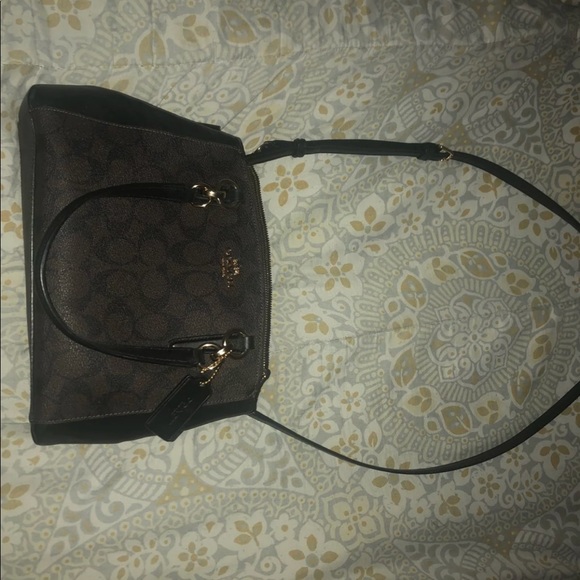 Coach purse - Picture 2 of 5